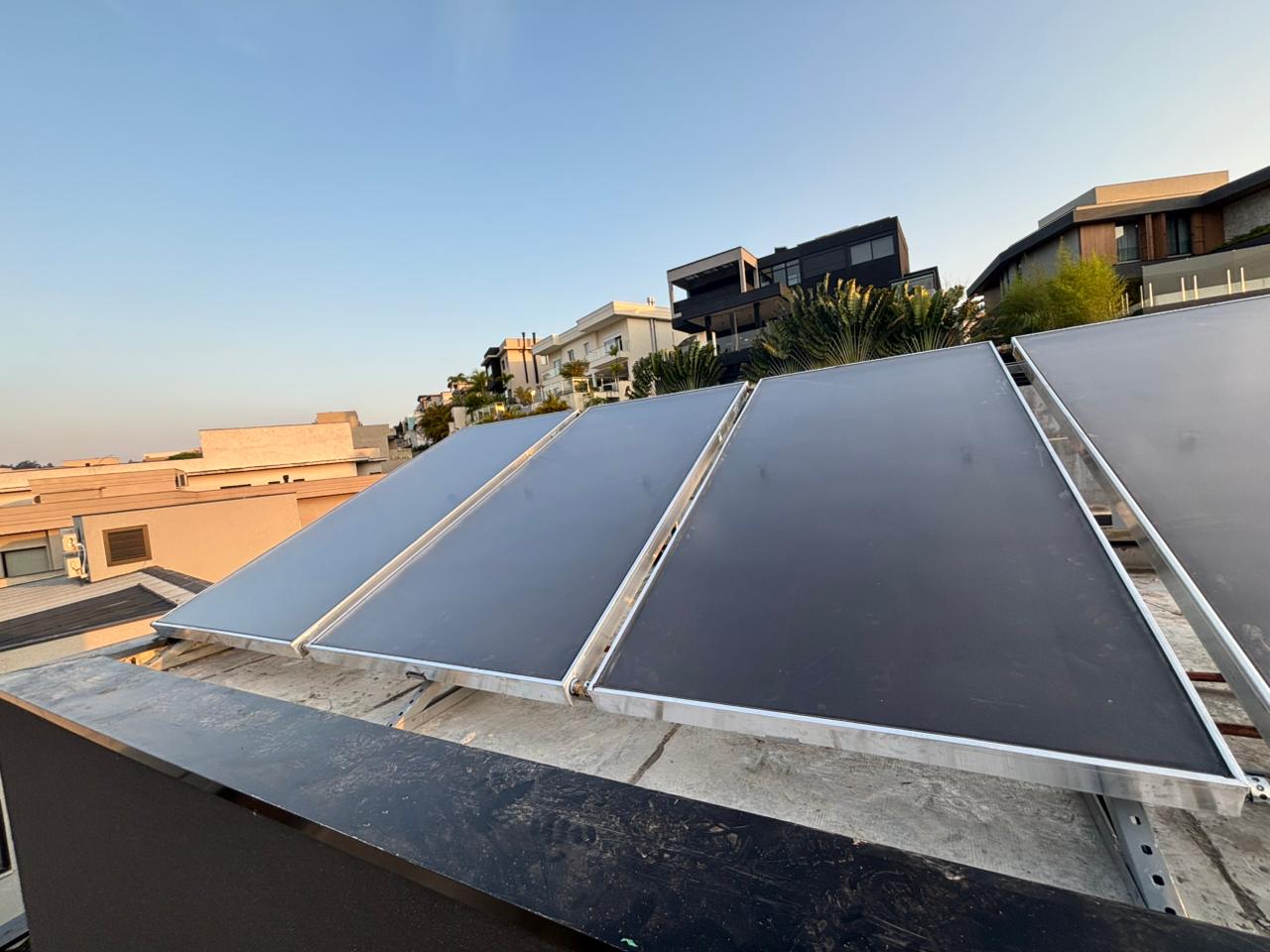 Instalação de aquecedor solar pela Maximo
